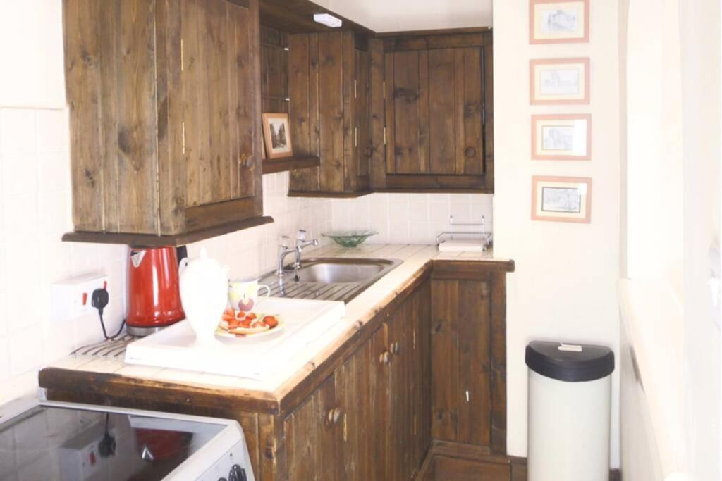 Kikas Cottage, Rear 89 Church Street, White Horse Yard Whitby Exterior photo
